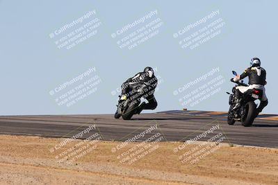 media/Feb-06-2025-Racers Edge (Thu) [[c17ed6f7b1]]/2-B Group/Session 4 End (Turn 10 Backside)/